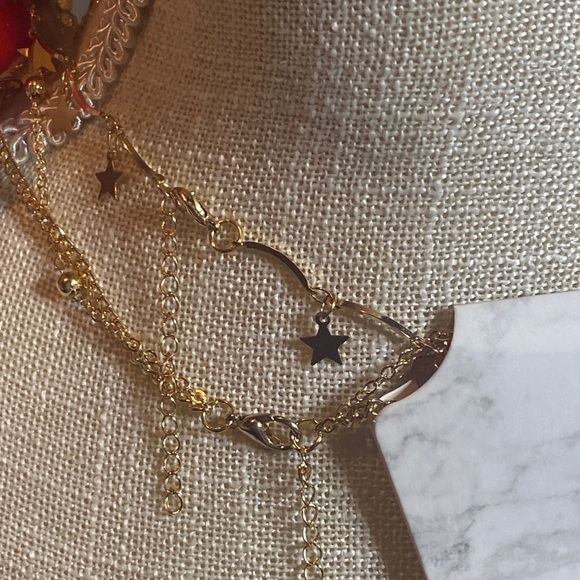 New🚨Multi layered Necklace - Picture 3 of 3